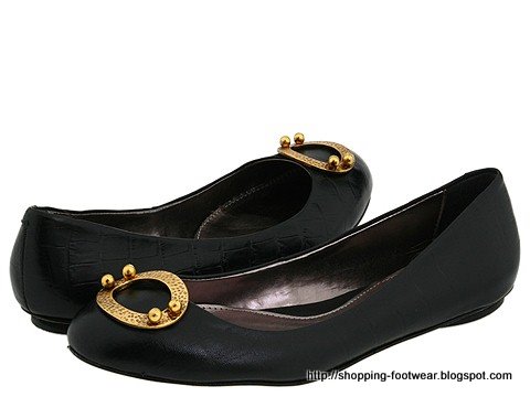 Shopping footwear:footwear-160162