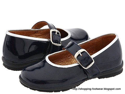 Shopping footwear:footwear-160176