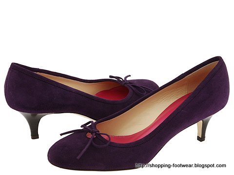 Shopping footwear:footwear-160405