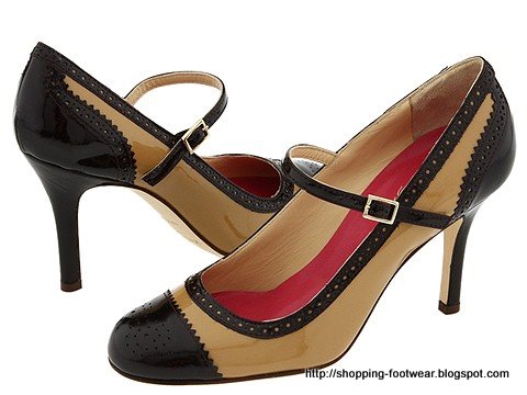Shopping footwear:footwear-160408