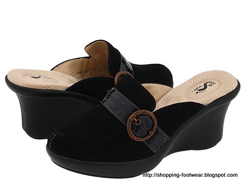Shopping footwear:footwear-160424