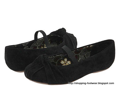 Shopping footwear:shopping-160337