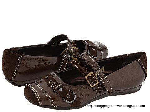 Shopping footwear:footwear-160616