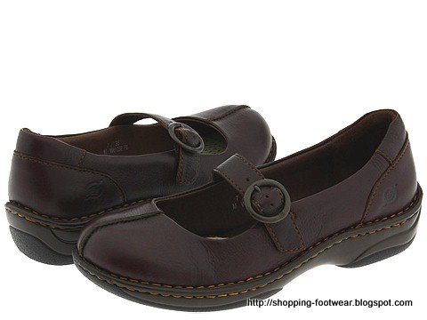 Shopping footwear:footwear-160501