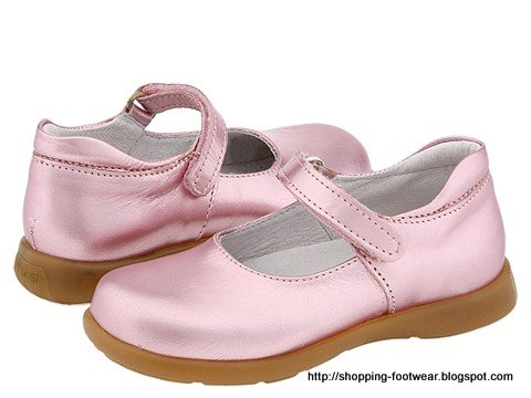 Shopping footwear:shopping-160550