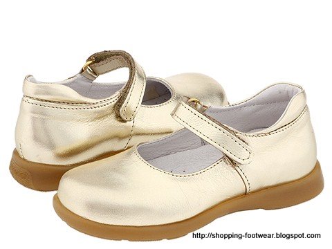 Shopping footwear:shopping-160554