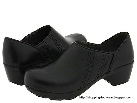 Shopping footwear:shopping-160715