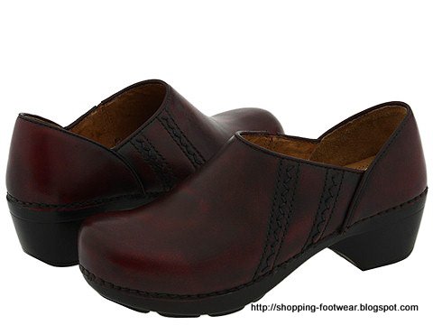 Shopping footwear:footwear-160716