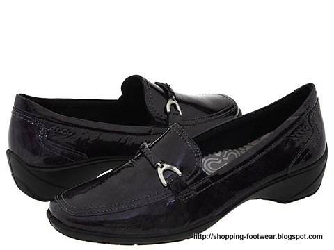 Shopping footwear:shopping-160769