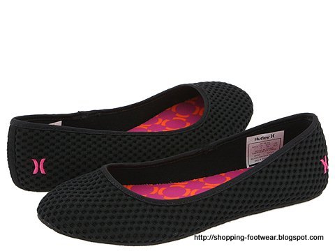 Shopping footwear:shopping-161002