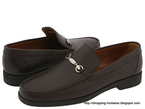 Shopping footwear:shopping-160877