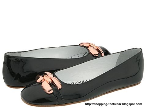 Shopping footwear:shopping-160908