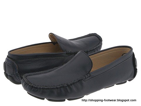 Shopping footwear:shopping-160907