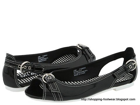 Shopping footwear:footwear-161229