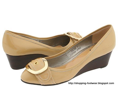 Shopping footwear:footwear-161028
