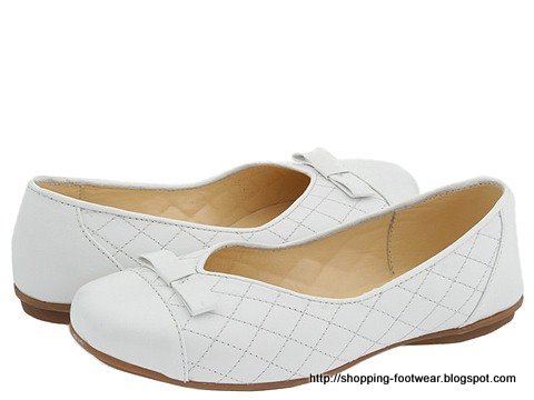 Shopping footwear:footwear-161112