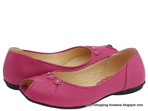 Shopping footwear:footwear-161121