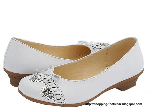 Shopping footwear:footwear-161123