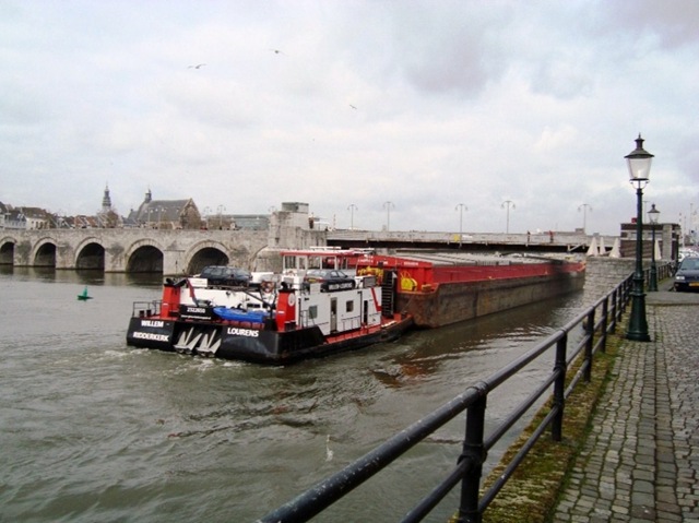 [Bridge boat 5[2].jpg]