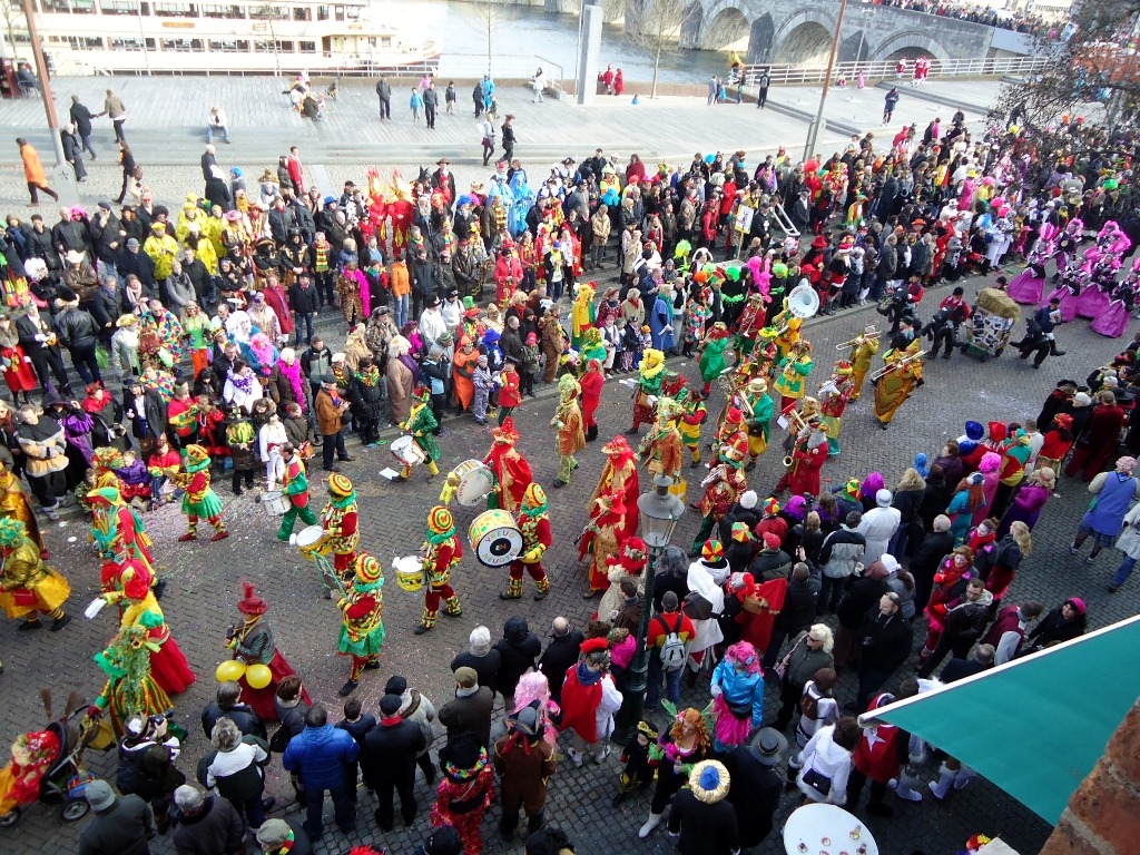 [2011 Carnivale parade Maastricht DRH 04[4].jpg]
