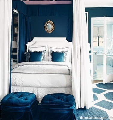 http://lh3.ggpht.com/_cHnXDLjHkfU/TYtf572o9-I/AAAAAAABnCI/zNRGuWC_WOY/kevin_sharkey_blue_bedroom_apartment_therapy.jpg?imgmax=800