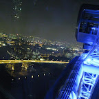 Trying 2 view d Singapore river n d bridge while riding d Singapore Flyer!!!