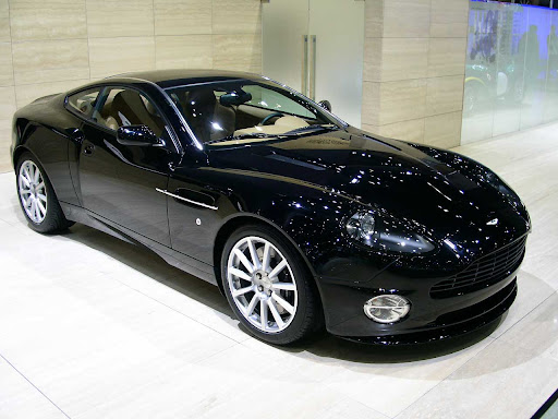 Aston+martin+vanquish+v12+2010