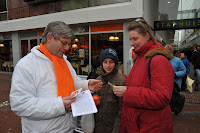 2010 02 13 Publieksactie centrum met Charlie Aptroot 054.jpg 2010 02 13 Publieksactie centrum met Charlie Aptroot 054.jpg
