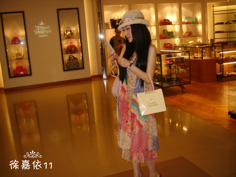 美眉日报 509239deg6e97e946d5d0 徐嘉依@LOST in HK + 女人与海