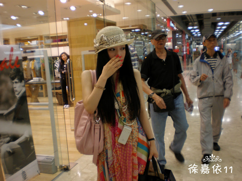 美眉日报 509239deg71759725a526 徐嘉依@LOST in HK + 女人与海