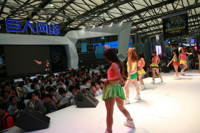 美眉日报 58c379f7t7189075a6506 ChinaJoy 2009 盛大展台ShowGirl实拍