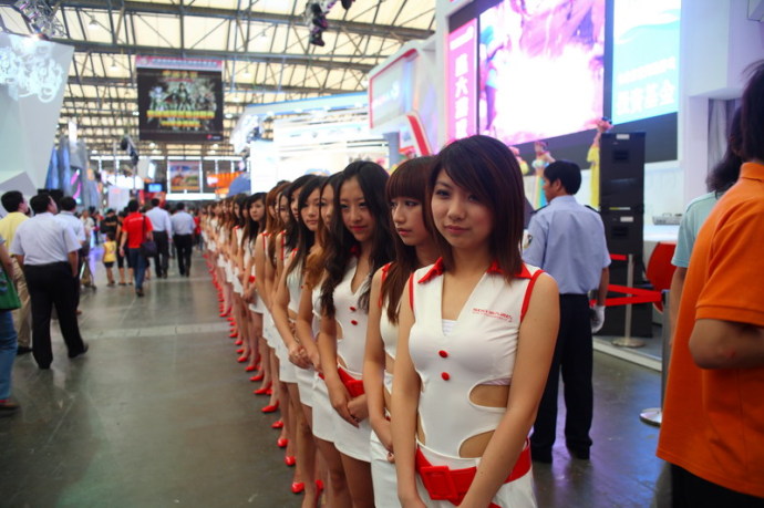 美眉日报 58c379f7t718906f7cfcb ChinaJoy 2009 盛大展台ShowGirl实拍