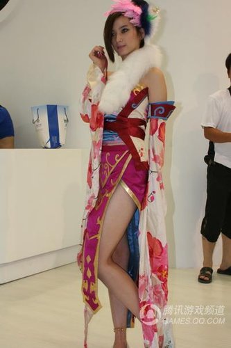 美眉日报 19499912 最美妲己现身《QQ封神记》