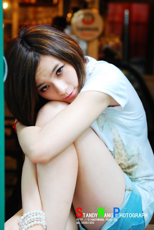 美眉日报 51587794200908020040201286878699553 004 Sixty After Relax