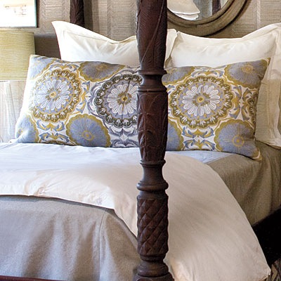 [anthropologie-pillow-l[6].jpg]