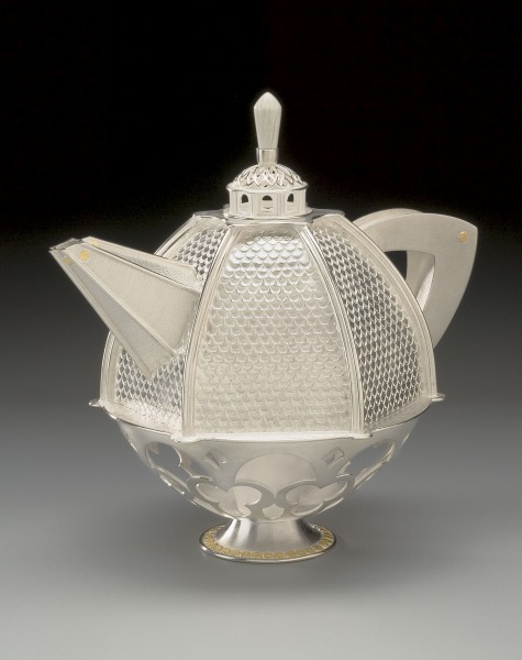 Серебряный заварочный чайник Tom Ferrero