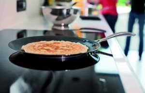 [Beka Pancake Pan[5].jpg]