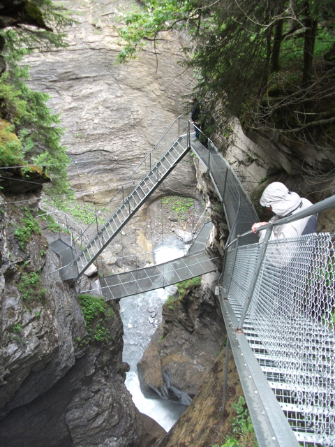 schlucht.jpg schlucht.jpg