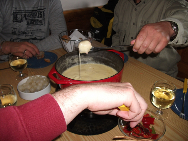 fondue.jpg fondue.jpg