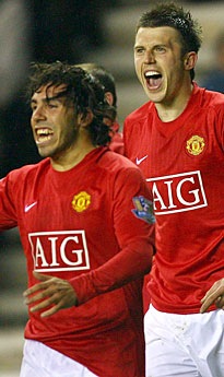[Tevez & Carrick 01[3].jpg]