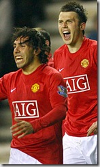 Tevez & Carrick 01