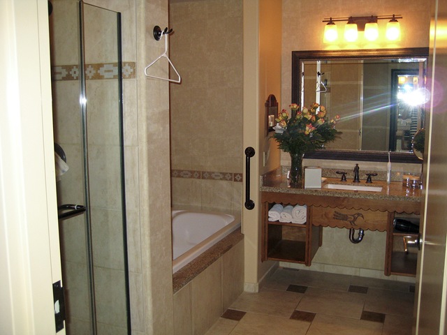 [bathroom[5].jpg]