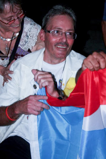 Carlos Alberto Torres, ex-prisionero político, durante su recepción en Ponce