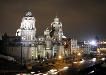 [mexico-city-cathedral2-sx-250h[5].jpg]