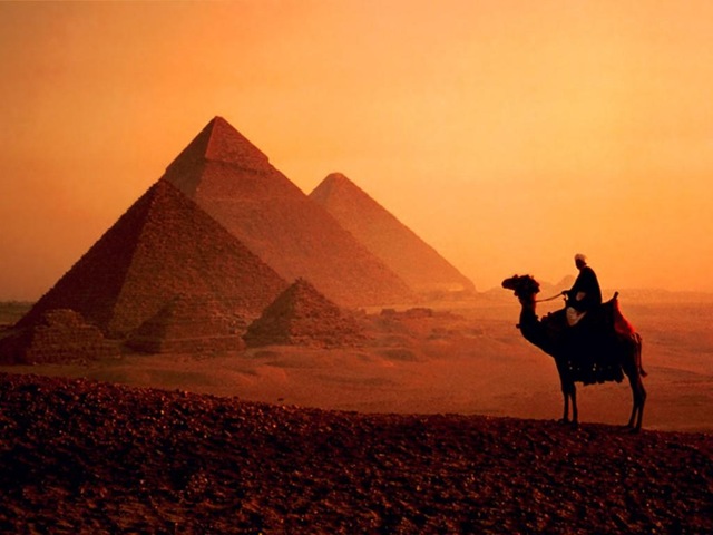 [pyramids[5].jpg]