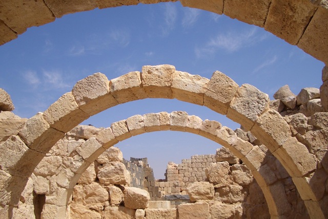 [Qasr al-Hallabat[4].jpg]