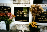 Isadora Duncan CEMENTERIO PERE LACHAISE