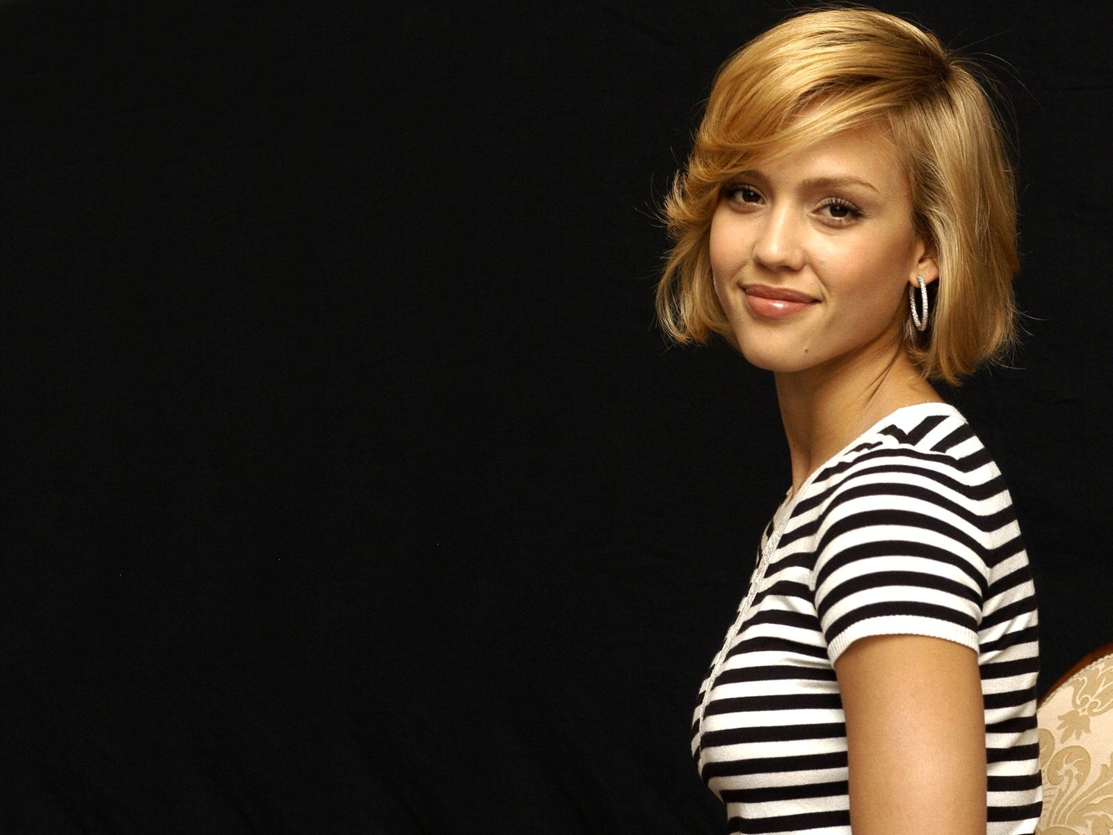 [Copy of jessica alba (1)[2].jpg]