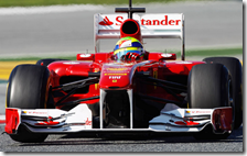 Massa con la Ferrari nei test di Barcellona