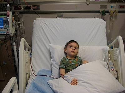 [Pic of Ronan in hospital[2].jpg]